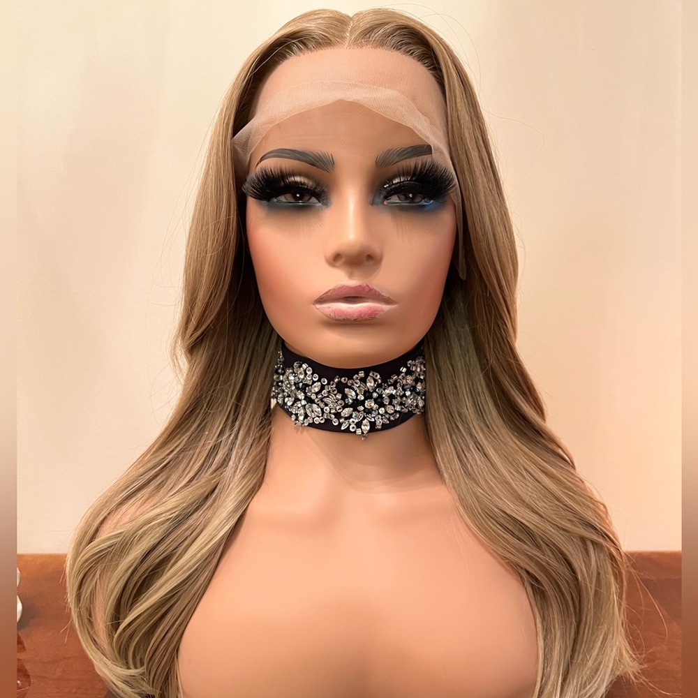 PREMIUM MOCCA BLONDE NATURAL LIGHT ENDS SET WAVY WIG NATURAL LACE HIGHLIGHTS